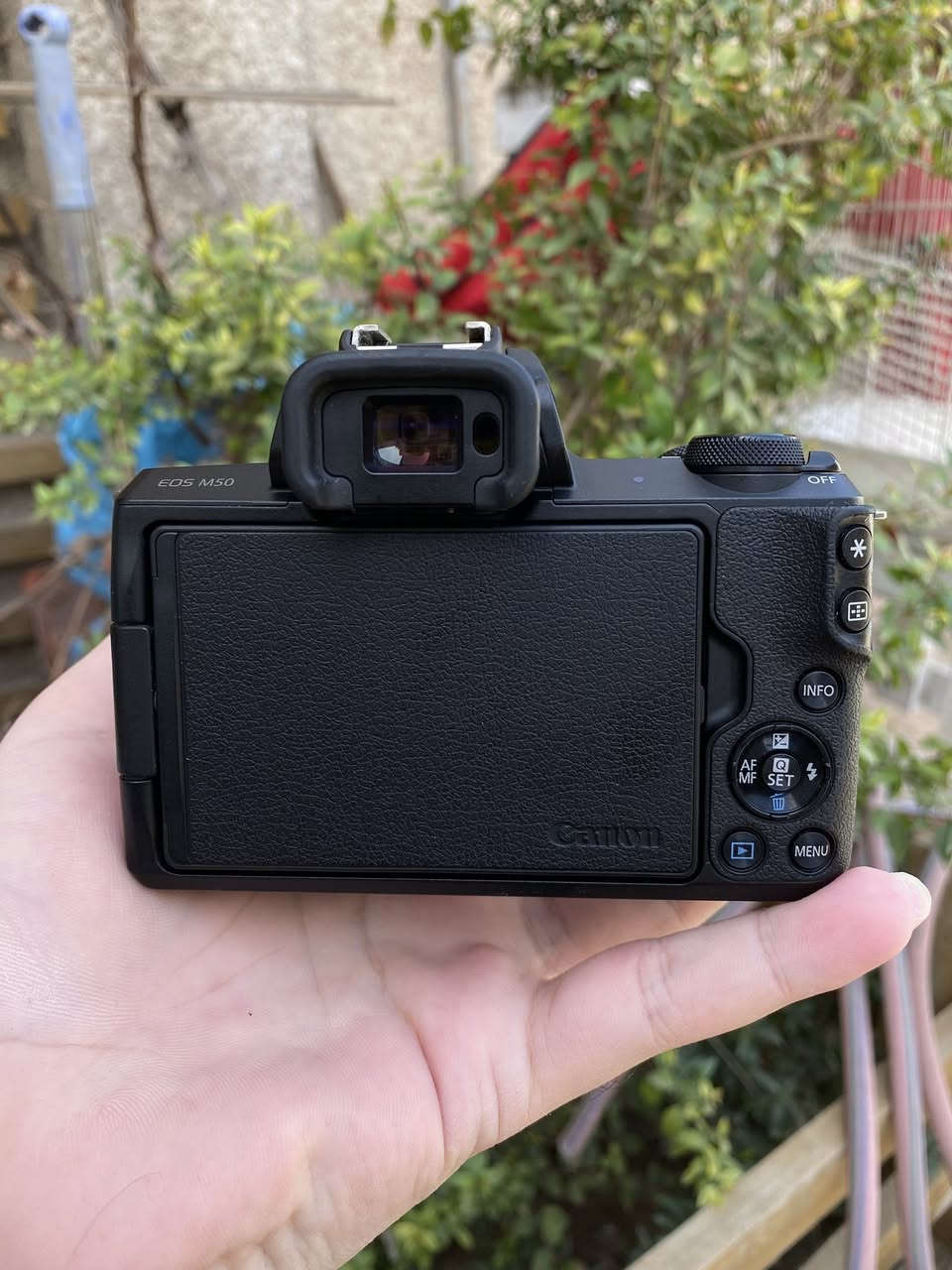 للبيع كامرا كانون M50 الحديثة شاشه لمس قلاب 
wi-fi / BT 
تصوير 4K 
نضافه100% استخدام قليل سرعه ودقه وسلاسه فول
ملحقات 
عدسه الاصليه 15-45 استبلايزر مانع اهتزاز الحديثه كاتم
شاحنه 
بطاريه
كارتونه 
السعر 610 الف وبي مجال  
مكان بغداد البنوك 
لايوجد توصيل


**إذا كنت صاحب هذا الإعلان وتريد حذفه لأي سبب، رجاءا أرسل رسالة إلى الدعم الفني**