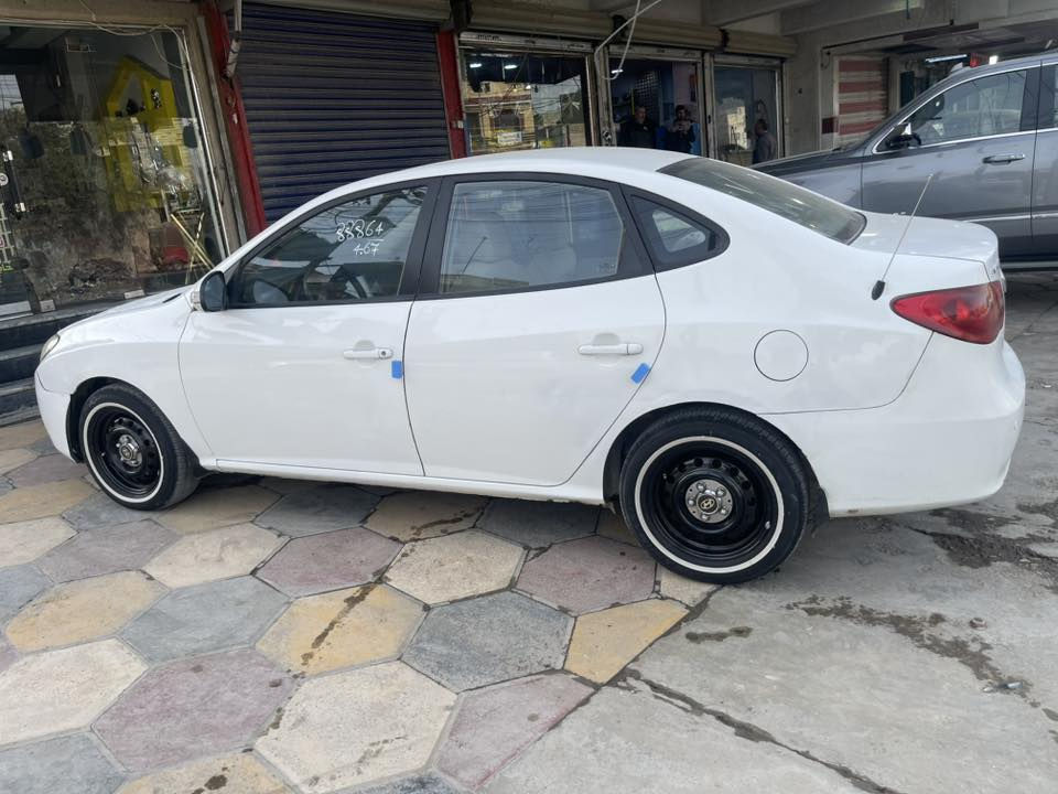 النترى 2010 خليجي راعيها ابو السنويه متوفي يعني ماتتحول بس وكاله اسويلك خاصه ام الصوره ملزم وياك بوكاله مكاني بغداد 
السياره الف دينار مااذب عليها كير مكينه تخم تاير باتري جديد صدر كلها جاهزه ترايك للموصل سعرها 70 بيها مجال  

‭0773 645 9250
