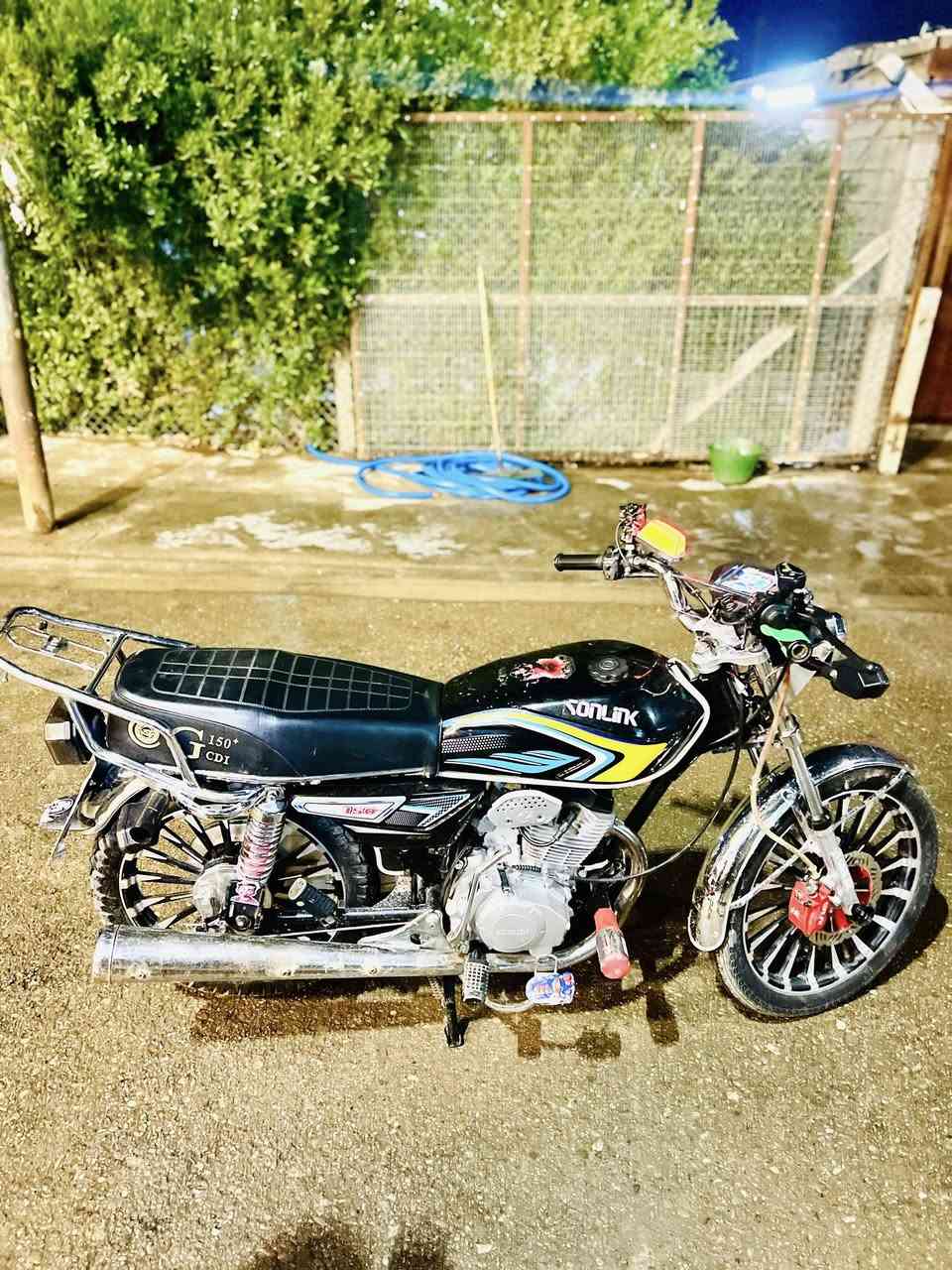 يا الله. سلام عليكم دراجه اراني سيفان سونك موديل2024شكل ال2025البيع دراجه. شلعه وًمعدل. مشاءالله  كل نقص ما بيه دراجه مكفول من الستيرن البكلايت  السعر680بيه مجال هذه رقمي ‭0772 940 8091‬
