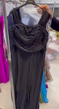 شروة فساتين • فساتين سهرة • ٢٠٠قطعة