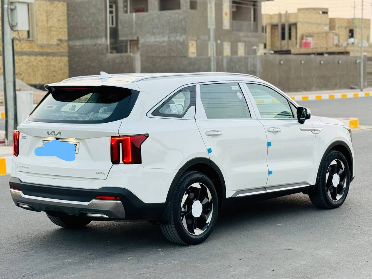 لبيع أو المراوس بأقل سورنتو 24 خليجي فول مواصفات عده البونرامه بصمه كشنات جلد كشنات  كهرباء كشنات تدفئه تبريد تشغيل عن بعد شاشه كبيره كامره دواره لإدار جنطه كهرباء مكينه 6 سلندر 7 راكب و بيه اهواي مواصفات رقم بغداد دولي بيه بارد بالجاملغ الخلفي سعره 300  لستفسار ***********
