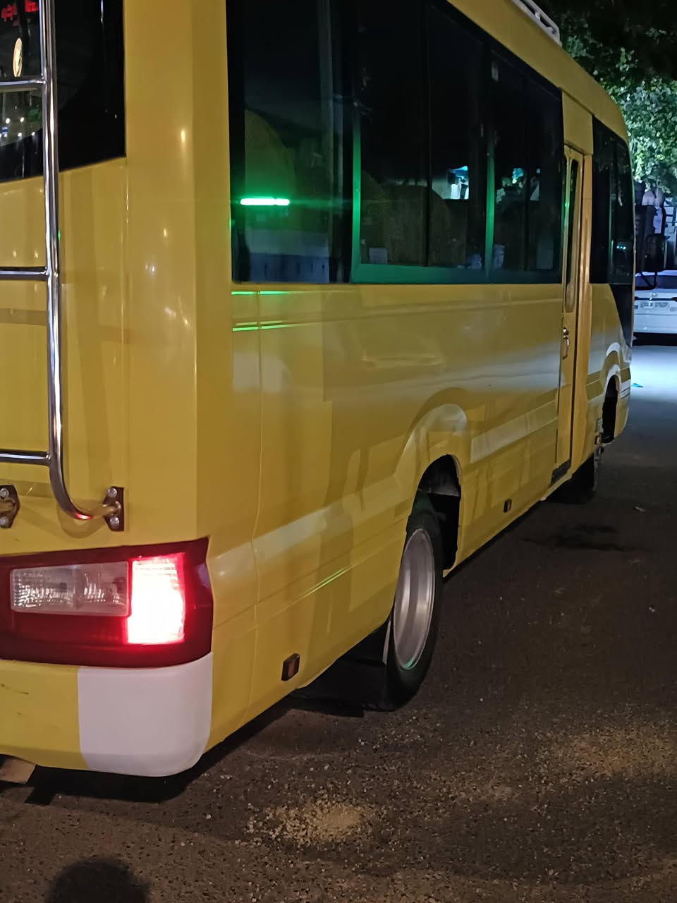 بسم الله الرحمن الرحيم السلام عليكم ورحمة الله وبركاته للبيع او مراوس ب ( 15 أو 14) كوستر سلمانية موديل 17 فيرنه سياره مكفوله من الضربه والكص مكينه كير اكسن كفاله تخم تاير تبريد محور قلابي استار اكس السعر 410 وبيه مجال للطيبين ***********
