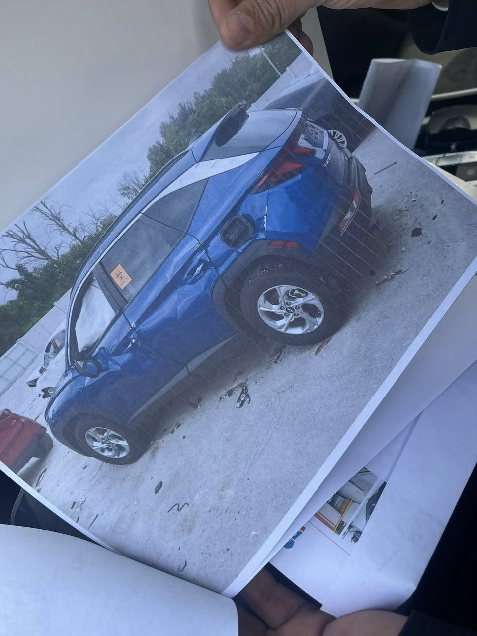 السلام عليكم
توسان 2024للبيع ماشيه 31 السونار موجود بالمنشور بچم كبس مكلف بالنشر رقم صاحب السياره 

‭0771 333 5020‬
