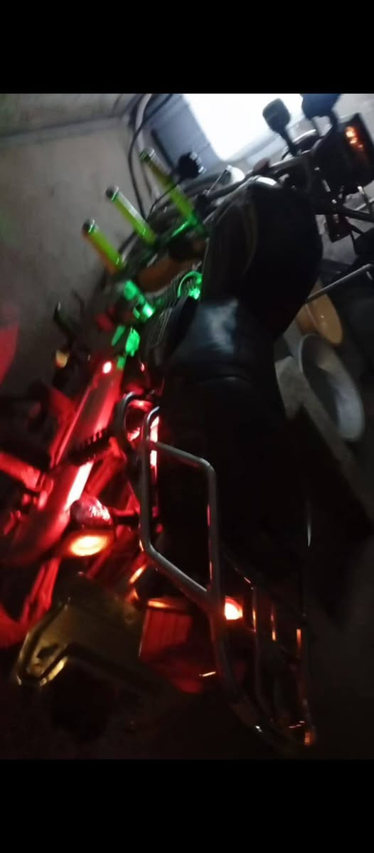 مطور ايراني سيفان للبيع
موديل 22 مابي اي نقص 
اورق جاهزه 
لا كير والمحرك نشاط
كلشي شغال   السعر  600 وبي مجال  المكان الرمادي جويبه
الاتصال علا رقم ***********
