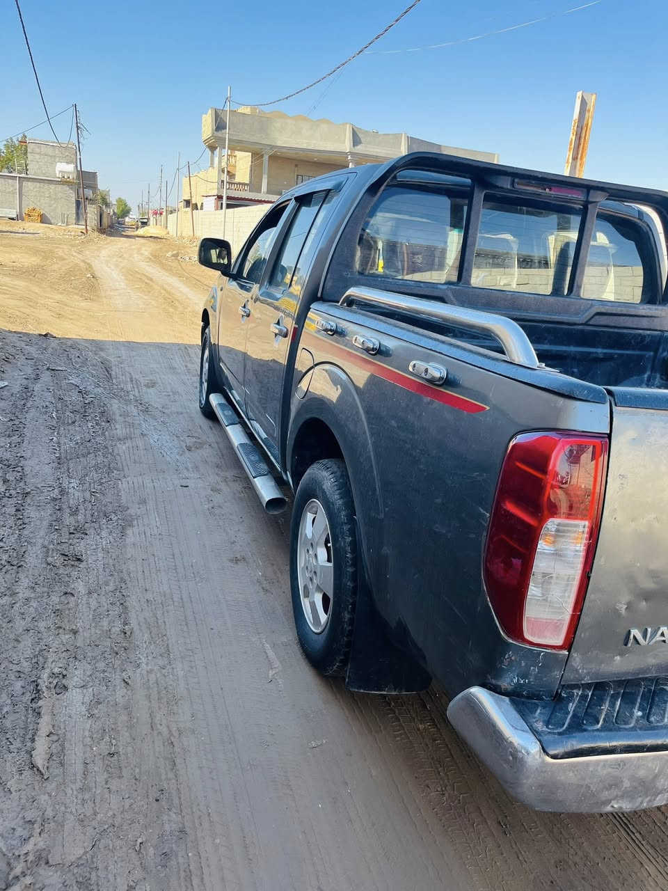 السلام عليكم نيفاره 2008//رقم أربيل تريد وكاله تريد تحويل //محرك وكير جدد تخم تاير جديد صدر جديد كهربيات كامله بيهه شبر بلبنيد صبغ وبيهه جاملق خلفي صبغ بس سبب جراد والباقي مكفول المكان واسط الصويره السعر 68$لاستفسار ***********
