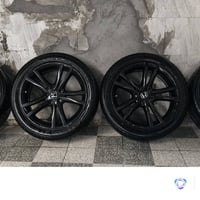 ويل كب وتاير بعده لوك حجم ١٨ ٢٣٥  ٤٥  السعر ٤٥٠ دولار وبي مجال  ٠٧٨٢٢٠...