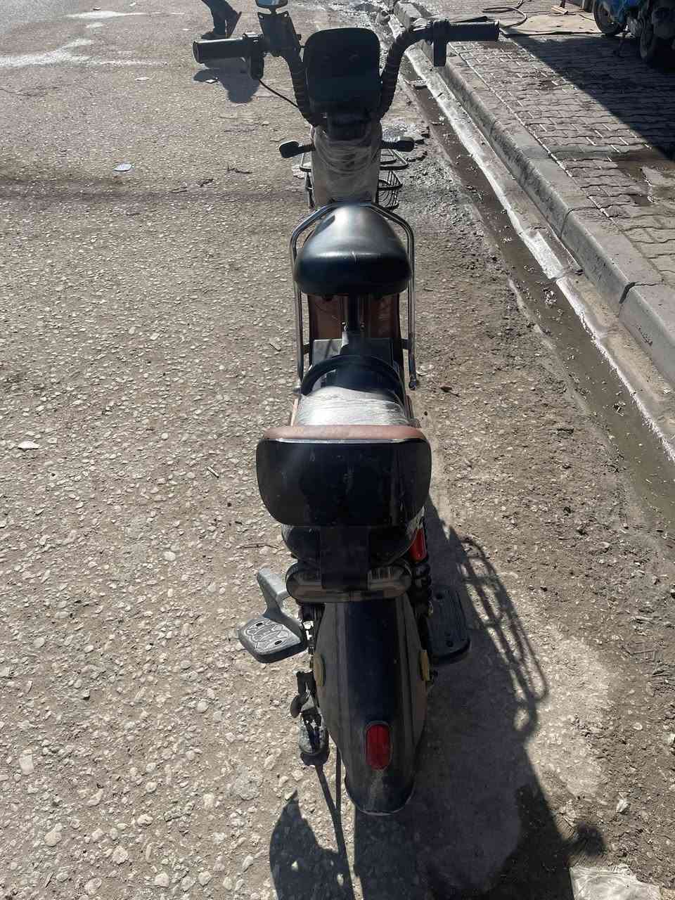 باسكل شحن حجم ٢٠
٥بطاريات بلادي مابيهن شي   ستخدام شهر ونص 
سعر ٣٠٠بي مجال مكاني حي ميسان  رقم *********** واتس  او علق وجيك خاص
