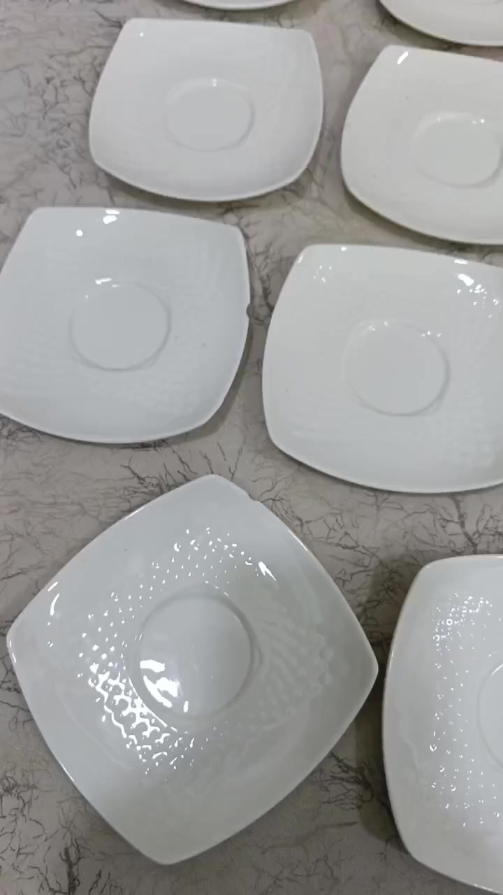 مواعين جاي ملكي 15 قطعه ب3 ألف 
بس بيهم ضرر زغيرونب واضح بالتصوير


**إذا كنت صاحب هذا الإعلان وتريد حذفه لأي سبب، رجاءا أرسل رسالة إلى الدعم الفني**