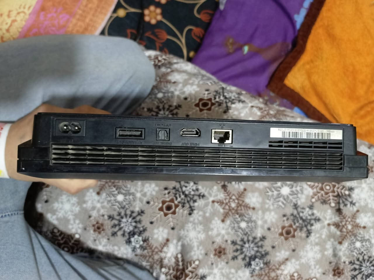 سلام عليكوم عندي بلاي 3 مستعمل ستعمال قليل معا يده واحده1 وشاشه حجم 25 مستعمله ستعمال قليل ولا بلاي معا ويرات كامله وبلاي نضيف كلش وشاشه كذالك الاستفسار *********** لاتصال
