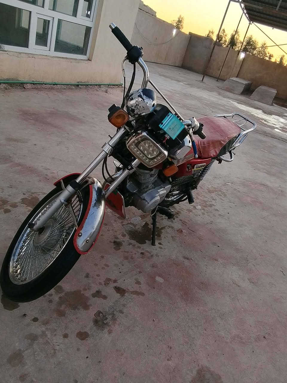 سلام عليكم دراجه ايراني 300 موديل 2017 نضيفه كلش مرتبه مكاني ديالى دلى عباس بيها مجال ***********
