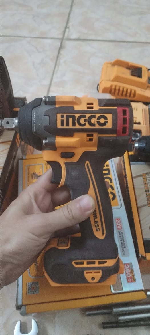 السلام عليكم عده متكامله للبيع
1-دريل صبغ شحن ماركه انجيكو غير مستخدم تكدر تصبغ بيه كل انواع الصبغ يشتغل
2-دريل امباكت ماركه انجيكو واحد 300 نيوتن والثاني 500نيوتن  نضيفات حيل  ثنيهن شحن
3-دريل همر انجيكو  شحن
4-لقم  العدد 32لقمه من قياس 8 لحد قياس 32 كلهن اصليات ماركه انجيكو وتوتل
5- سباين  اصليات  العدد28سبانه بيهن ام الراجز وبيهن عادي كلهن اصليات ماركه انجيكو وتوتل من قياس 8 لحد قياس 19
 6- تي العدد 4قياس ٨ و 10ماركه انجيكو اصلي وبلايسات والنيكات  وتطولات لقم
7-شاحنات بطاريات دريل العدد ثنين
8- بطاريات دريل مستخدمات كلش قليل اصليات  العدد 4 وبلايسات وكترات  واكو شغلات ما صورتهن بعد

   هاي العده تكدر تفتح بيهه محل كامل  مناقصك اي شي    وكلهه اصليه امانه الله   للبيع شلع   الغراض مكاني ديالى بعقوبه التحرير السكك   وهاذ رقمي 
***********

السعر 250الف   شاهد الله بس الدريل ابو 500نيوتن وحده سعره 110الف ومستخدمه يومين بس  ونته احسب الباقي  خسران بيهن هواي  الي يريد العده يتصل او يراسلني
