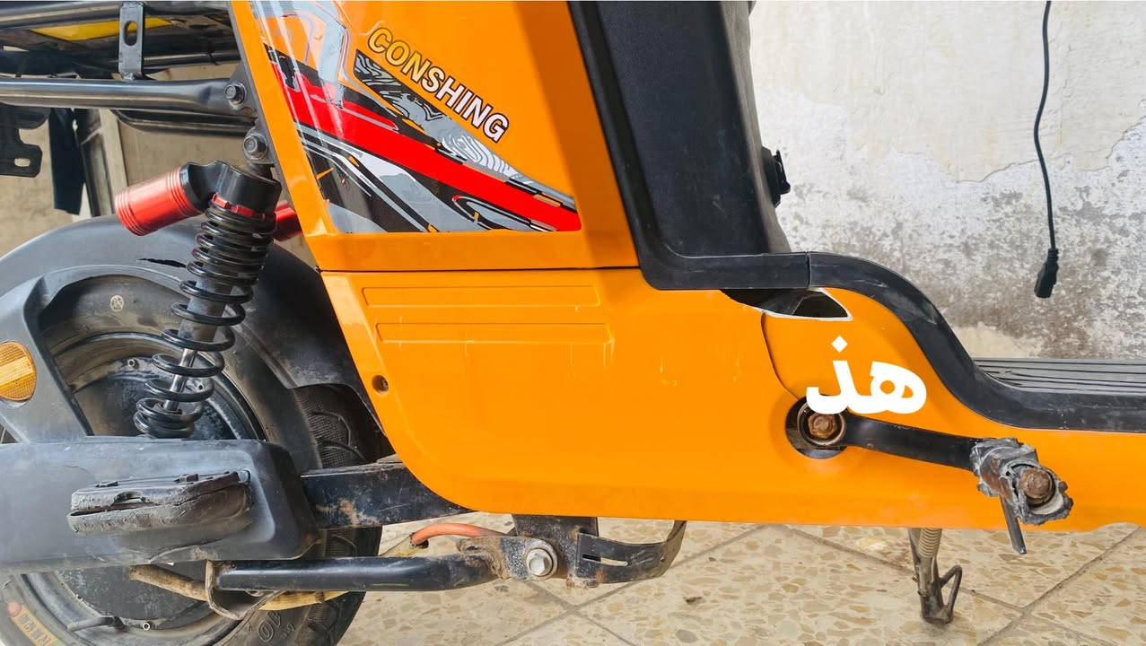 سلام عليكم دراجه كهربائيه للبيع نضيفه ستخدام شخصي  بيها كسر بلكفر يم كفه صغير بلنسبه بطاريات نص ونص يعني تمشي ع ثاني تكفيك يوم واحد  سعره350  مجال قليل وياها بصمه وسوجين+ مراسله تواصل ***********
