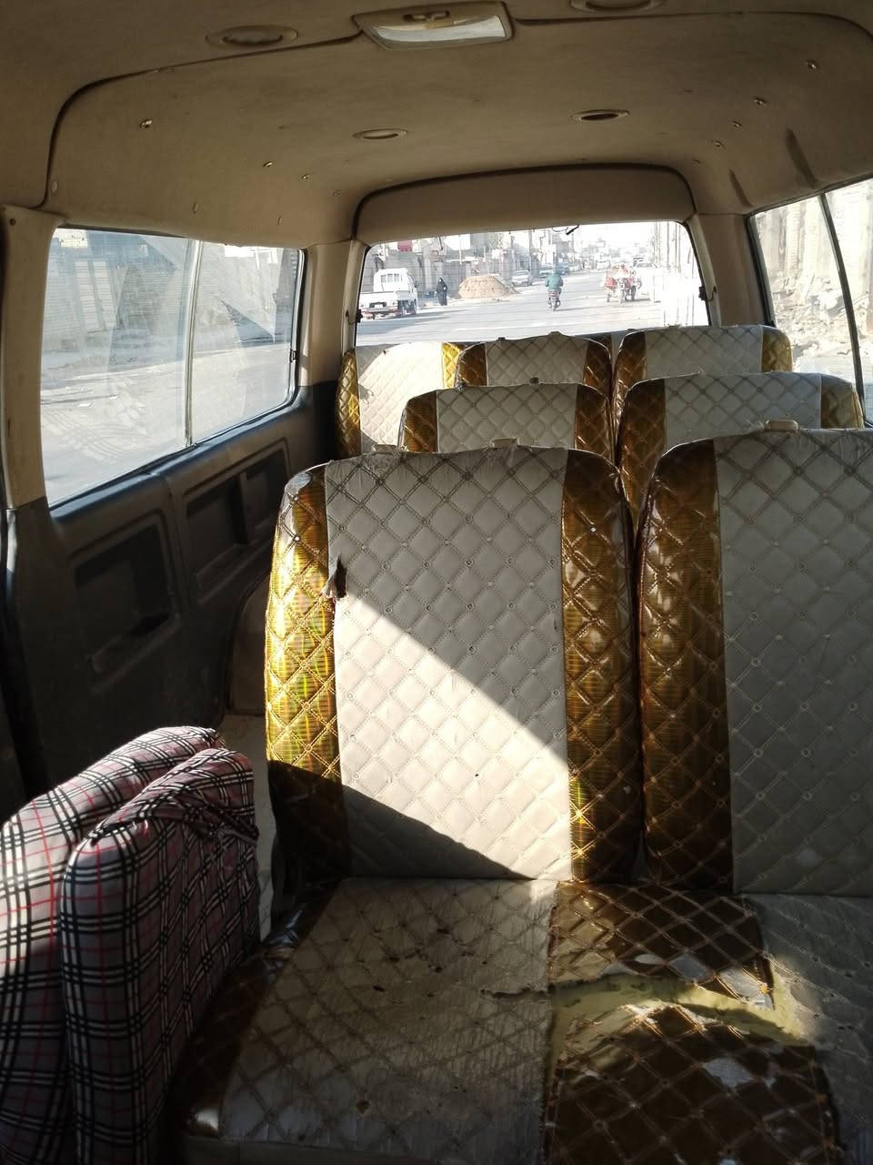 السلام عليكم سياره للبيع عليها غرامات ما اندل راعيه مكينه ونجي خير من الله  المكان  بغداد العبيدي سعرها 30 ورقه وبيها مجال رقمها الماني بغداد سنويتها تفاصيل الاستفسار ***********
