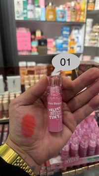 تنت الشفاه • مخملي • ٦ ألوان