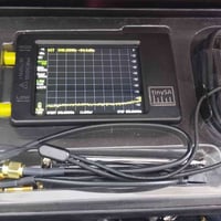 محلل طيف • ترددات لاسلكية • محمول