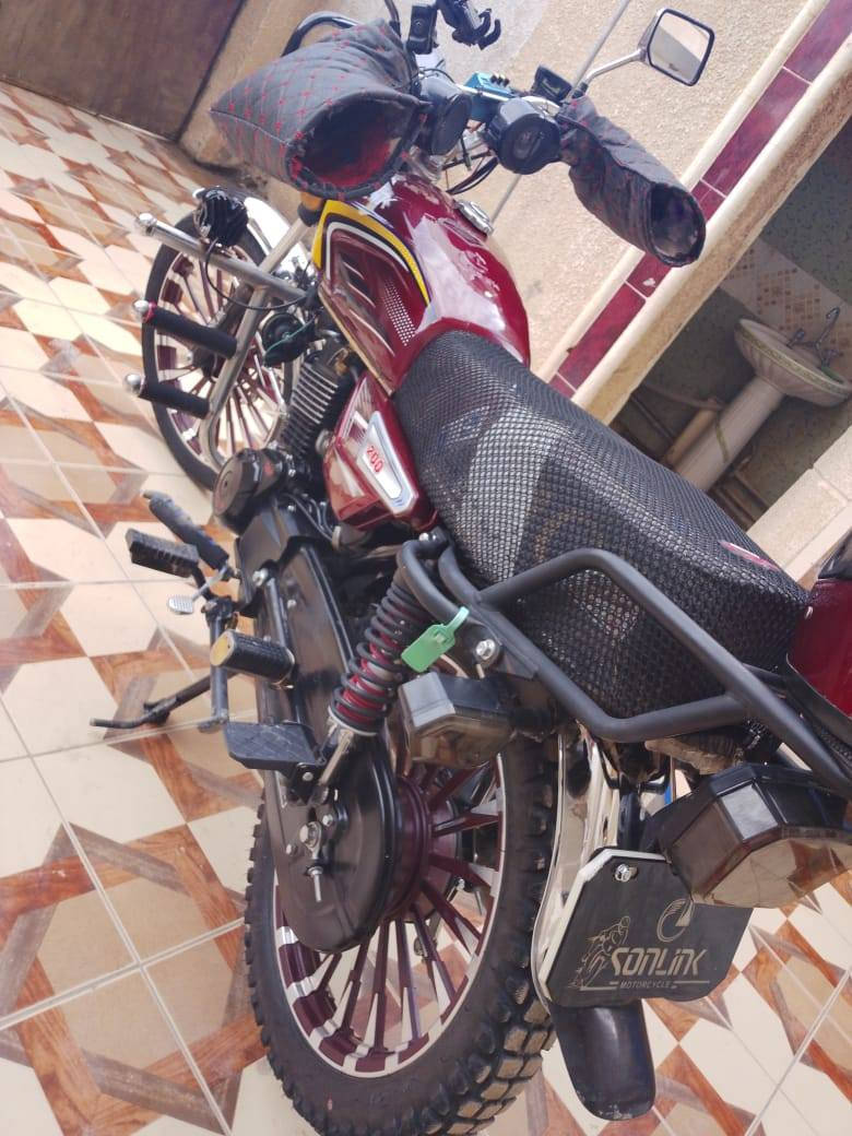 سلام عليكم موطور سونك ضاقطه وزنجيل موديل 2025 موطور مستخدم شهرين كله بعده عليه وضع شركه كله جديد مابي شي ميشتغل تايرات جوبلس تايرات جدد امبيثري شاشه كيج بانزين كيج باتري شكو بي شي شغال بعده عله وضع شركه رقم تلفون *********** سعر 875 مكان تكريت لربعين
