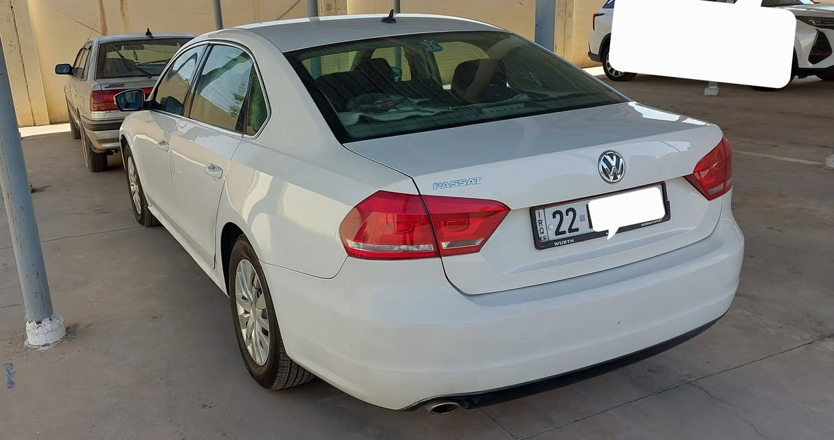 باسات موديل ٢٠١٤ بيها قطعتين واشويه صبغ بالجامرلج خلفي سعر ١٤٠ بيها مجال مكان كركوك تفاصيل رقم موبايل ***********
