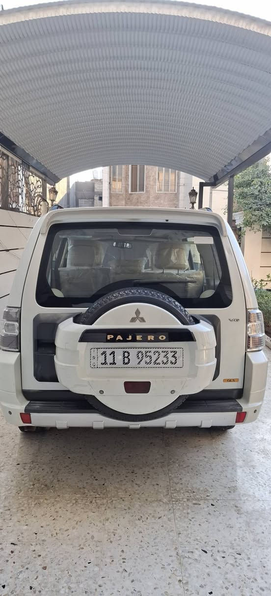 بايجيرو للبيع موديل 2010 مواصفات حبتور فول معروفه
العلامه الذهبيه
هزه جديده ورقم انكليزي جديد سنويه لغايه شهر2027/12
باسمي تحويل شوكت متحب 
كير محرك صدر تخم تاير خير من الله 
السياره ماشيه 137الف حقيقي 
سياره جديده جدا وناعمه 
مسويلها معالج طسه 
بيه صبغ خشم جاملغ امامي وشبر بالبنيد موضح بالفيديو. بالمنشور 
سعره 137ورقه 
مكان السياره البلديات حي التجار 
للاستفسار على الرقم *********** اتصال 
***********واتس اب
