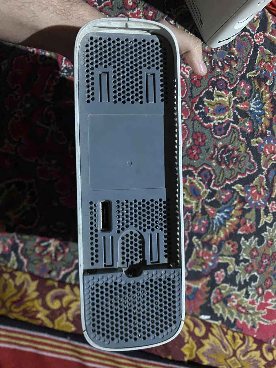 سلام عليكم 
اكس بوكس 360 فات 
كامل ملحقاته من فيشه و محوله و جويستك 
ماعدى الكارتونه 
الجهاز ممهكر يعني تاخذه لبو البليات تهكره 
سعره 50 الف مع التوصيل السعر غير قابل للتفاض


**إذا كنت صاحب هذا الإعلان وتريد حذفه لأي سبب، رجاءا أرسل رسالة إلى الدعم الفني**