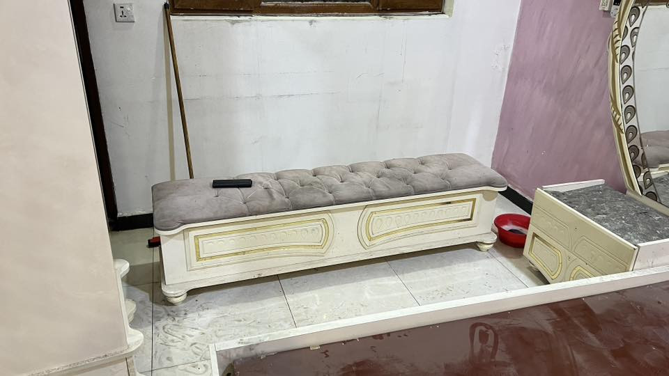 السلام عليكم
غرفه تركيه للبيع
جربايه
وكنتور ٦ ابواب
 للاستفسار والتواصل ***********
مكان بغداد حي الخضراء
