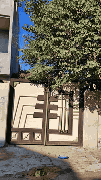 السلام عليكم أرض للبيع  المرقمة.
271 / 194. سند ملك صرف بإسم صاحبها الشرعي 
المساحة. 213 /م
الواجها 10.750     وعمق. 20 
الاتجاه شروق 
الموقع حي الوحدة. سيايدين الدخول مقابل آسيا للتسوق  ثاني فرع على اليمن  
للاستفسار أكثر الاتصال على رقم الهاتف
  ***********. مكتب السعد للعقار
