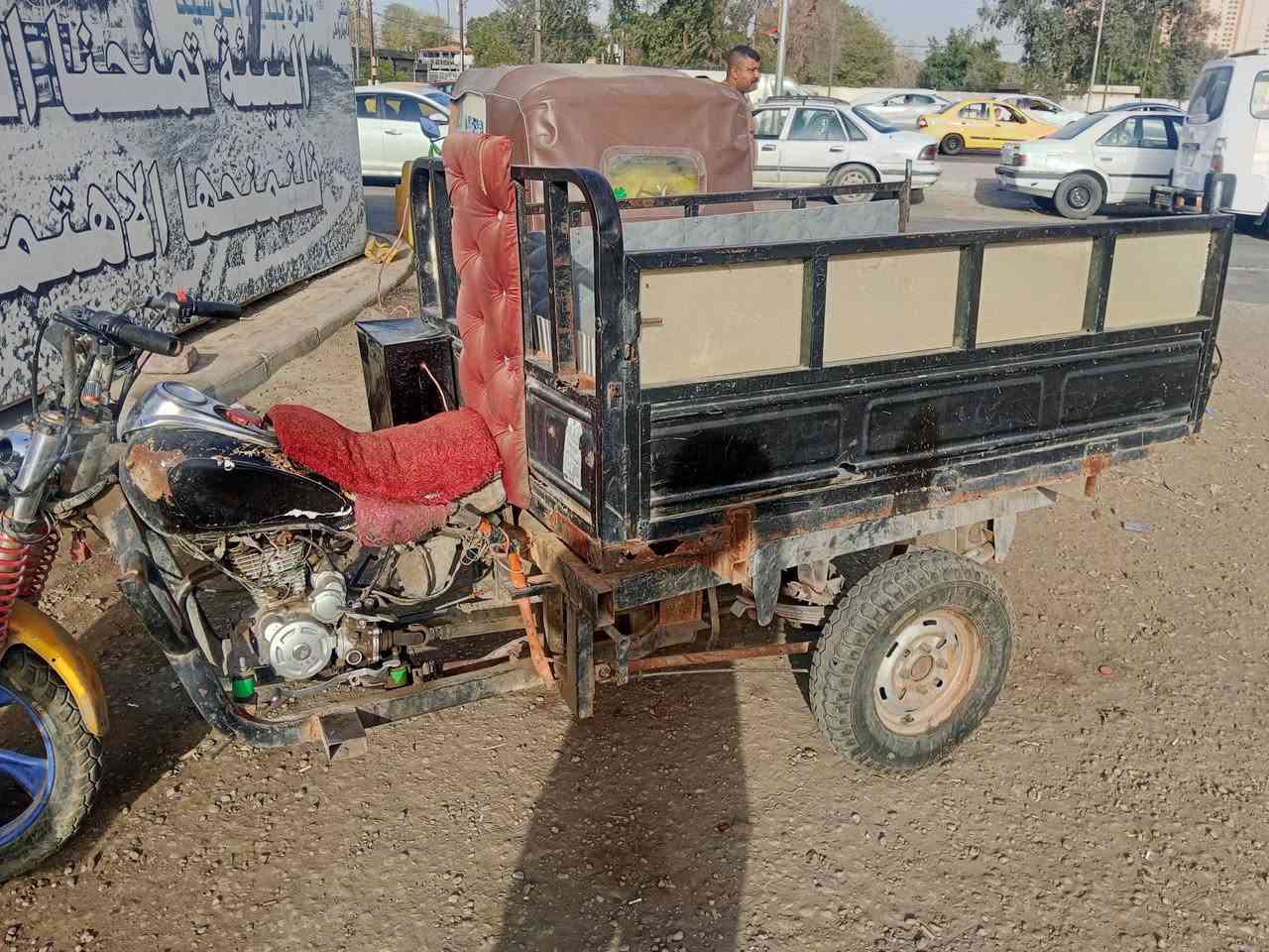 سلام عليكم عندي ستوته للبيع مكاني بغداد البياع دبلات 25تخم تاير جديد مكينه 24اكسل25 ضفيره جديد سلف وهندر شغال ***********
