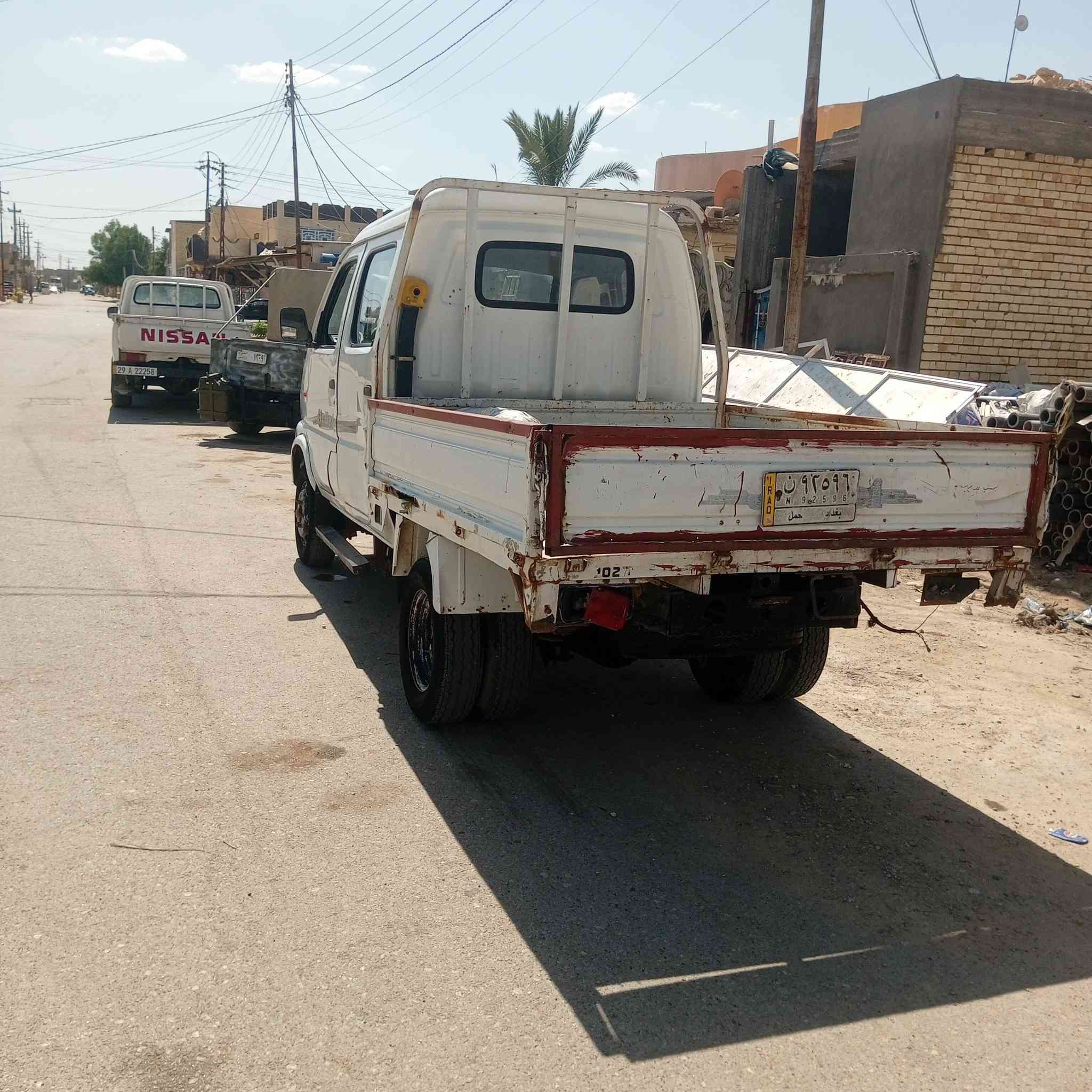 السلام عليكم بكم جنبي للبيع جير مكينه شاصي واكسين مقفول سعر 35 ورقه وبها مجال شيء بسيط***********‬‏
