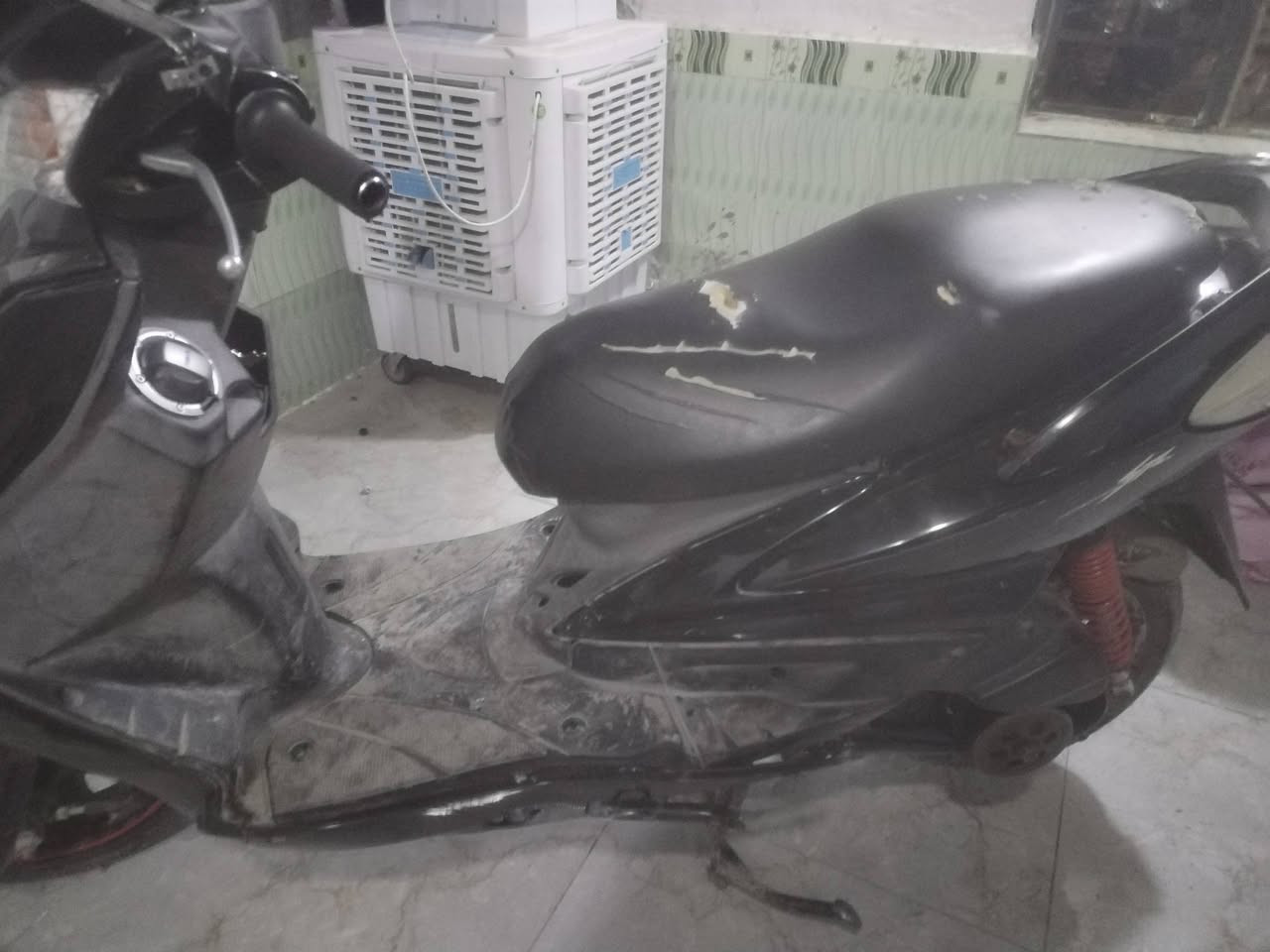 سلام عليكم سكنس فحل للبيع دراجه حلوه ياباني ستان حساس  مكفوله كفاله عامه دراجه شلعه معدل تخبل بيهه صوت فقط بلكج امامي كفراته بلادي سعر ٦٥٠ وبيهه مجال مكاني بغداد الشعب وهاذا رقمي ***********
