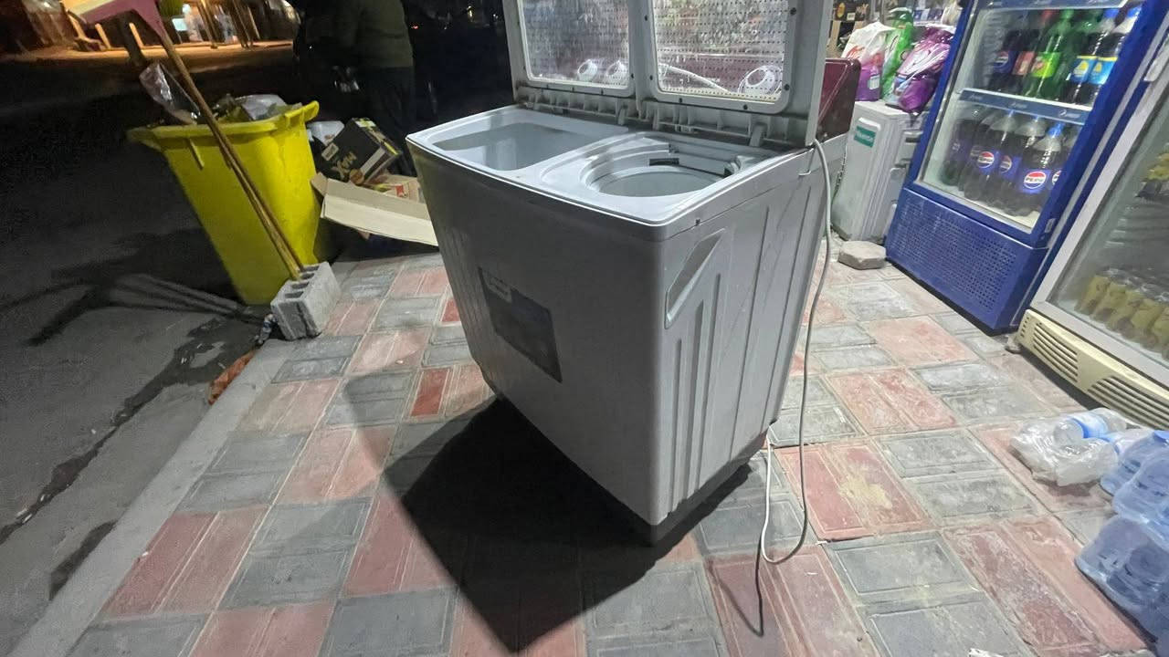 غسالة دنكا نضيفة غسل وتنشيف
سعر 100 وبيها مجال قليل
*********** حجم 20 كيلو كربلاء, العراق
