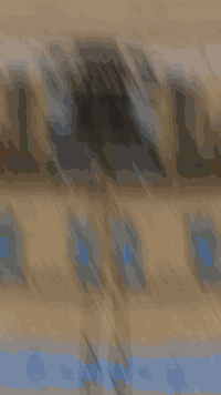 بناية في الناصرية حي المعلمين مساحة 110م بناء حديث مؤجرة حاليا اجار الشهري مليون وربع سعر البيع 350 للاستفسار ***********
