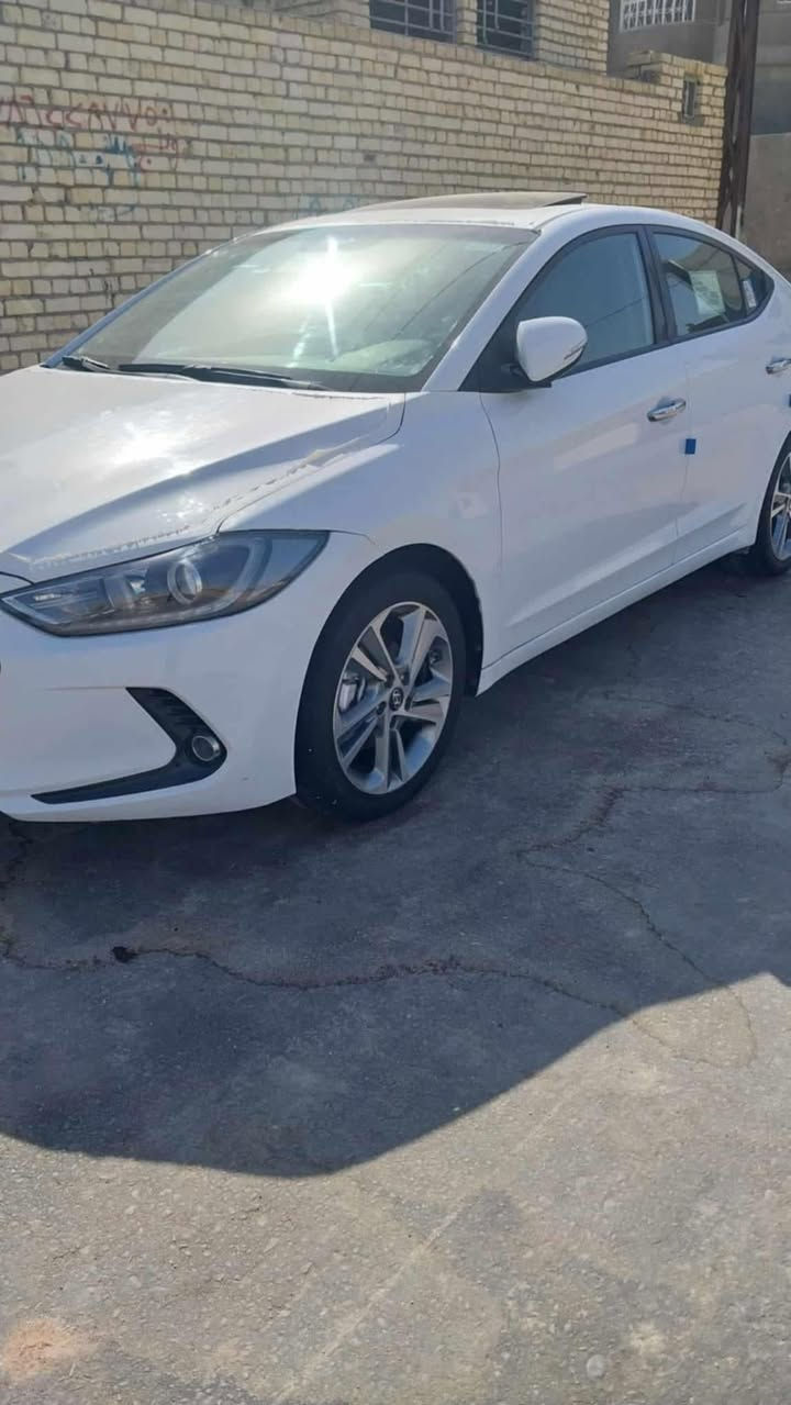 السلام عليكم النتره 2017 خليجي كفاله عامه فقط دوس بيهن صبغ سونار مرفق بل منشور فول ماعده البصمه ويل كروم فتحه لد امامي خلفي مري شفط اشاره بل مري تبريد قطعيتن. حساس شاشه حداديه تخم تاير حجر تبريد ثلج ❄️دفاي رقم مثنئ دولي تحويل مباشر محرك 1600 مكينه كير شرط ستفسار *********** مكان سياره رميثه السعر 142 وبيه مجال لطيبين  سياره احله من صور
