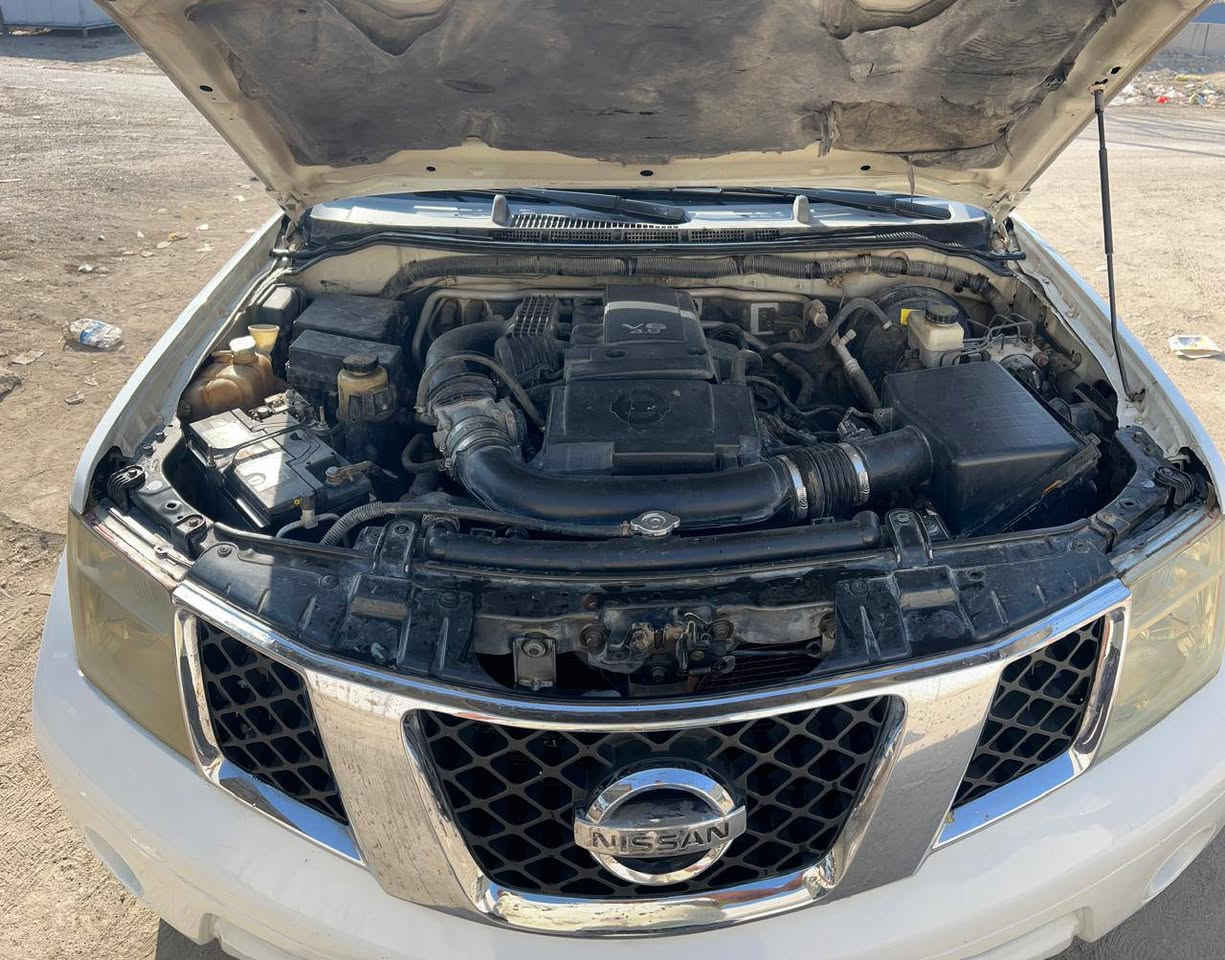 سلام عليكم للبيع باتفندر ٢٠٠٦
السيارة صبغ ابلاد ما مصبوغة عدة بابعكس السايق شبر 
كير محرك خير من الله 
صدر امامي خلفي جديد صار شهرين من شادة 
تار ٤ جديد مع الباتري 
منضومة بانزين جديدة مع النوزل والبلكات 
داخل كلش جديد 
رقم اربيل هزة وسنوية من تهية 
شرط التحويل السيارة خير من الله. السعر ٩٥وبيهة مجال حك الجية للستفسار *********** موجود واتس اب
