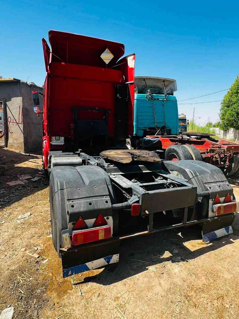 سكانيه موديل ٩٤مكينه ٨تخم
تاير رقم ***********
