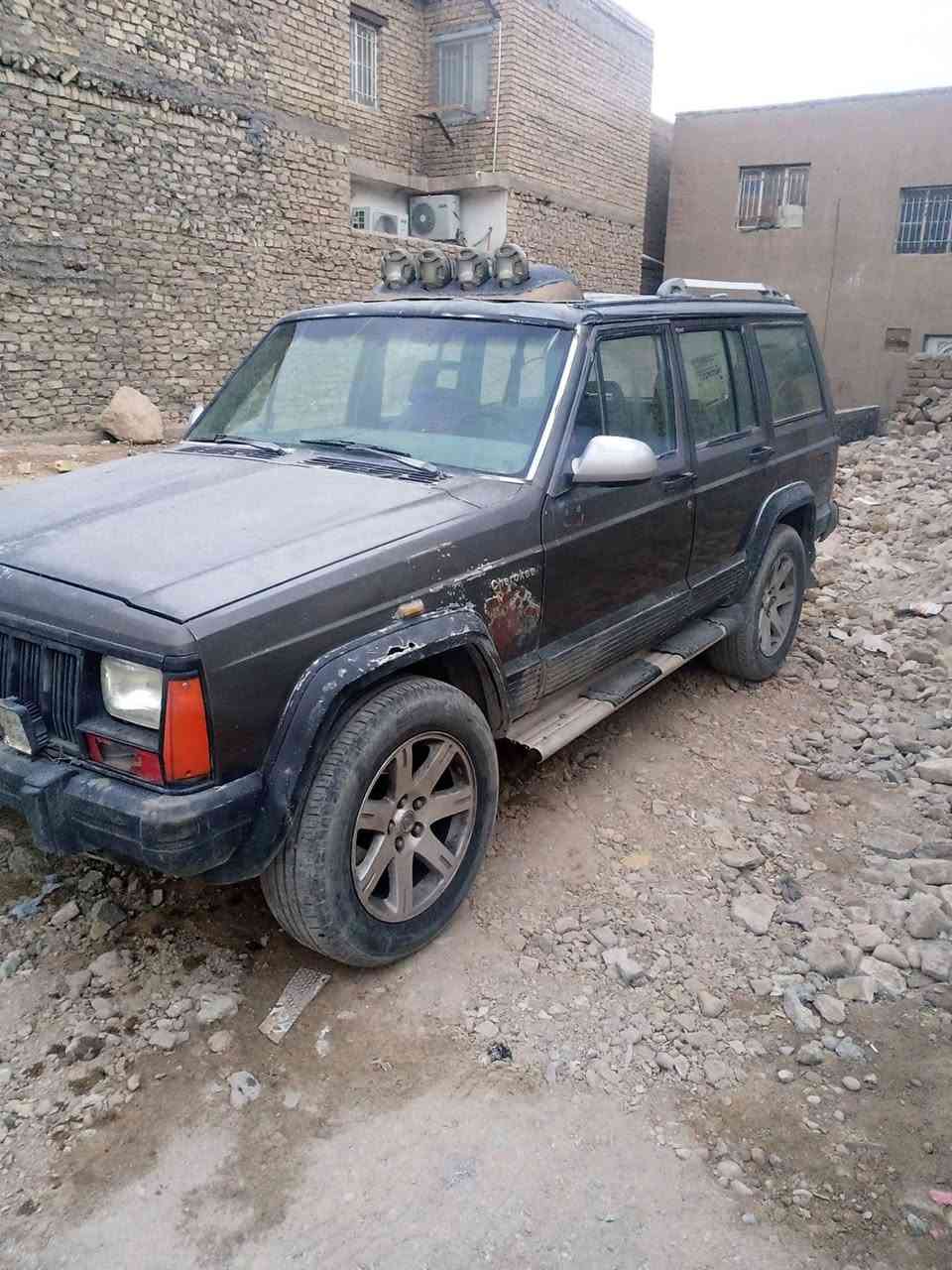 السلام عليكم
من رخصت الادمن
سياره جيب شيروكي موديل 90 حائز ثالث وعندي وكاله عامه.الاستفسار اتصل  ***********
