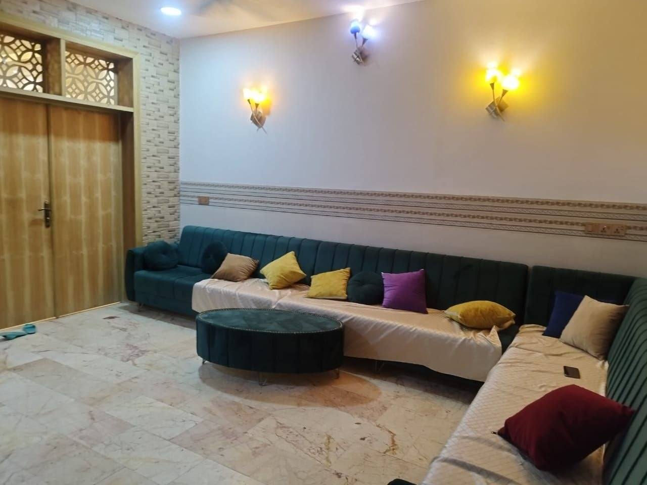 🏡 بيت للبيع – حي الصحة
📍 الموقع: حي الصحة، قرب صيدلية زهراء الوطيفي
📐 المساحة: 200 متر
🏠 المواصفات:
4 غرف نوم (غرفة بالطابق الأرضي + 3 بالطابق العلوي). استقبال. مطبخ. صحيات. كلدور

سند زراعي (سند 25)
قريب من الشارع العام

📞 للاستفسار والتواصل:

 *********** 

✨ بيت مرتب بموقع ممتاز وقريب من الخدمات، فرصة حلوة للسكن أو الاستثمار
#عقارات #بيع_بيوت #حي_الصحة #فرص_عقارية #استثمار #بيت_للبيع
