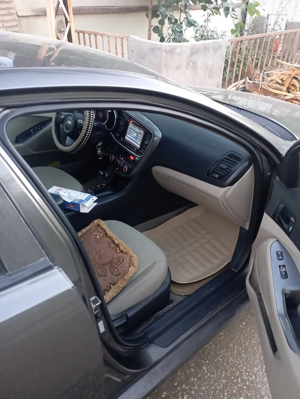 اوبتيما للبيع امريكي 14رقم بغداد بسمي كير محرك تخم تاير باتري جديد
سياره خير من الله للاستفسار الاتصال على الرقم التالي ***********
***********
