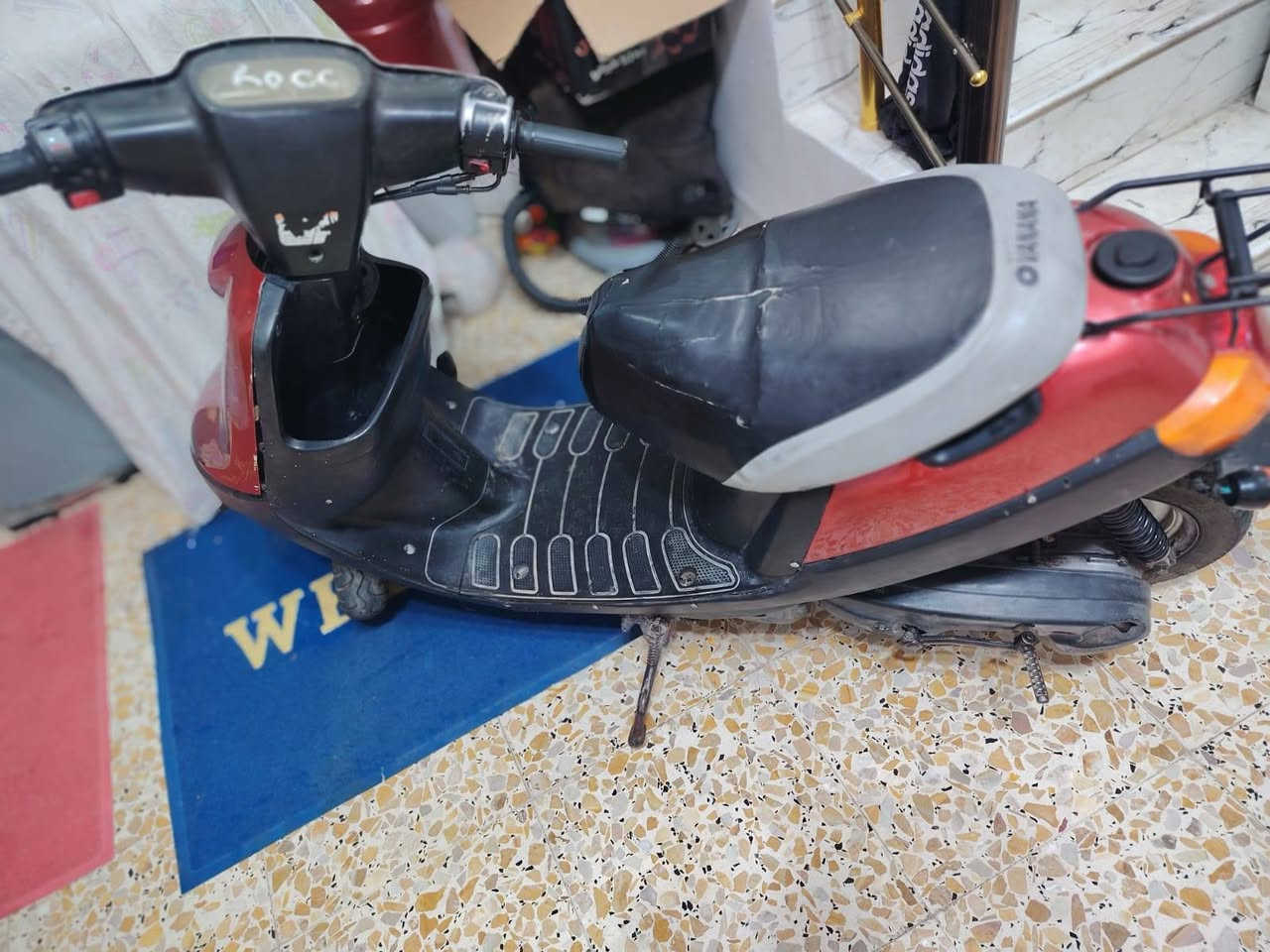 السلام عليكم 
دراجة بطة ياباني محرك مامفتوح هندر سلف بصمة تشغيل عن بعد حماية سرقة ترايك للحلة كهربائيات بلاد ماناقصها برغي ، ٢٠٠ قفل زايدة بالبيت يشهد ما نطلع بالسنه حسنه بيها كلها سيارات كربلاء ***********
