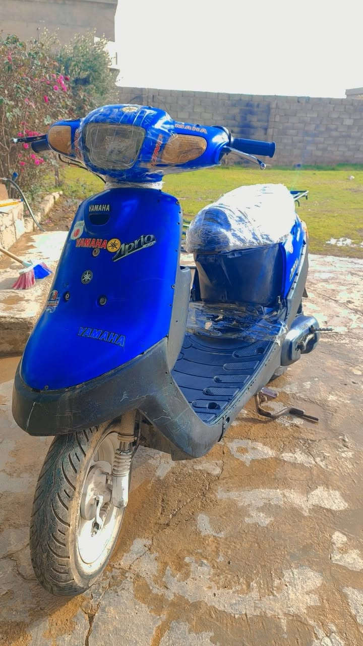 السلام عليكم 

موطور ياماها ذبانة للبيع كامل شغال ماناقصة أي شي سعر 150 وبي مجال حك جيتك 
سبب البيع الدراسة والموطور متروك


**إذا كنت صاحب هذا الإعلان وتريد حذفه لأي سبب، رجاءا أرسل رسالة إلى الدعم الفني**