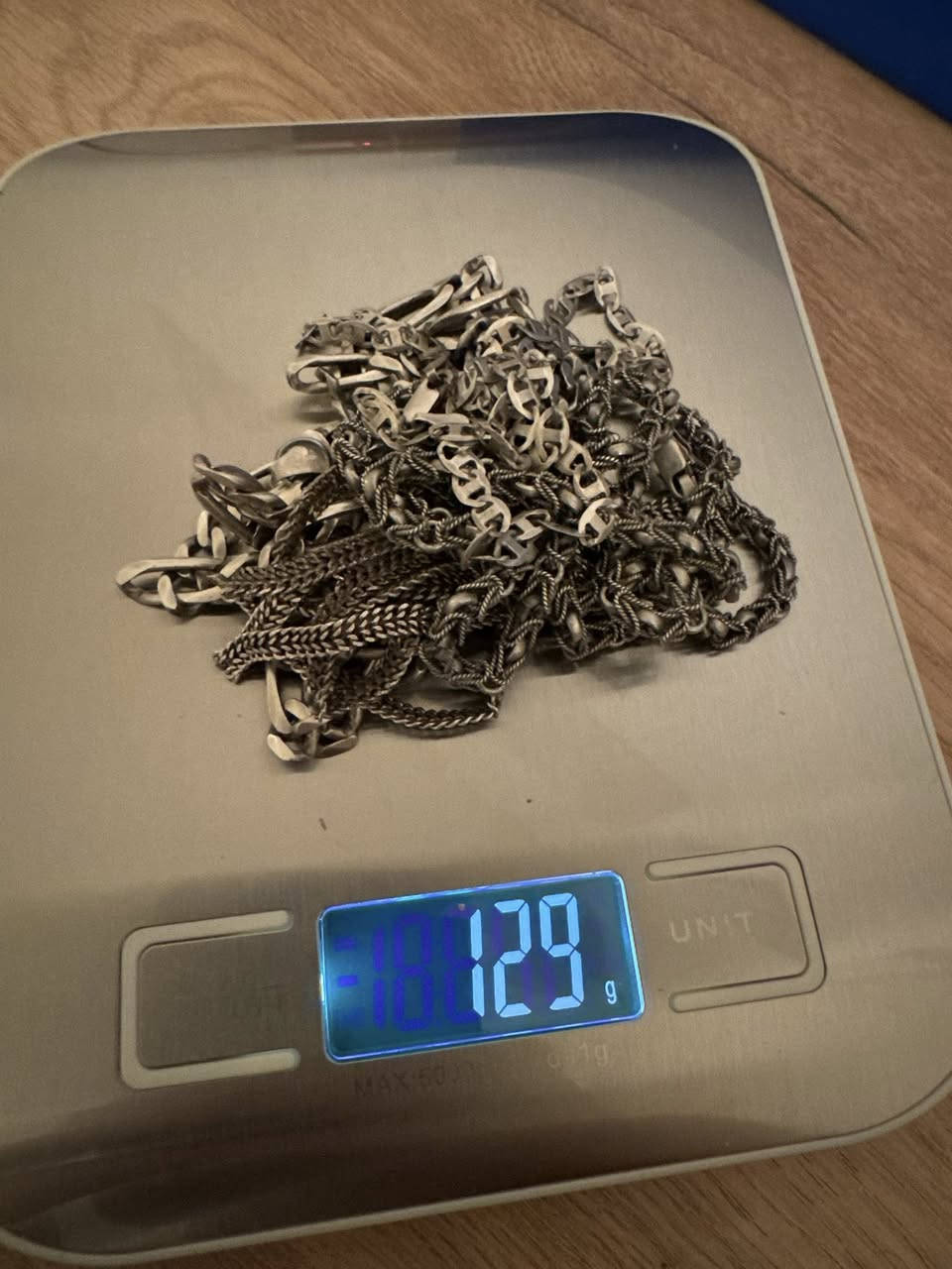 السلام عليكم  …129 للبيع سعر الغرام 4 قفل مكاني بغداد الشعب - بنوك - بوب الشام


**إذا كنت صاحب هذا الإعلان وتريد حذفه لأي سبب، رجاءا أرسل رسالة إلى الدعم الفني**