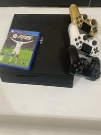 بلي 4 برو واحد تيرة نضافة فول ويا ٣جوتسك قرص FC25مع الملحقات 077258393...