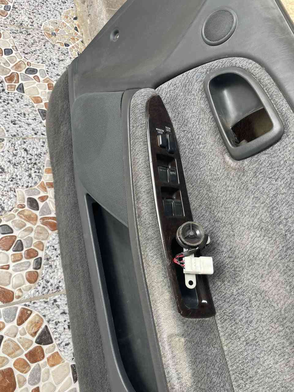 سلام عليكم بطاين مال مارك ابوالتويتر ابواليداء مديل ٩٥من نوادر يجي كاملات شرط هنا ومال جام اربعه وكلبسات وبراغي شرط زيرو بعدهن بريحت الياتبان احله من صور شرط العنوان بصره زبير السعر(٤٢٥)***********
