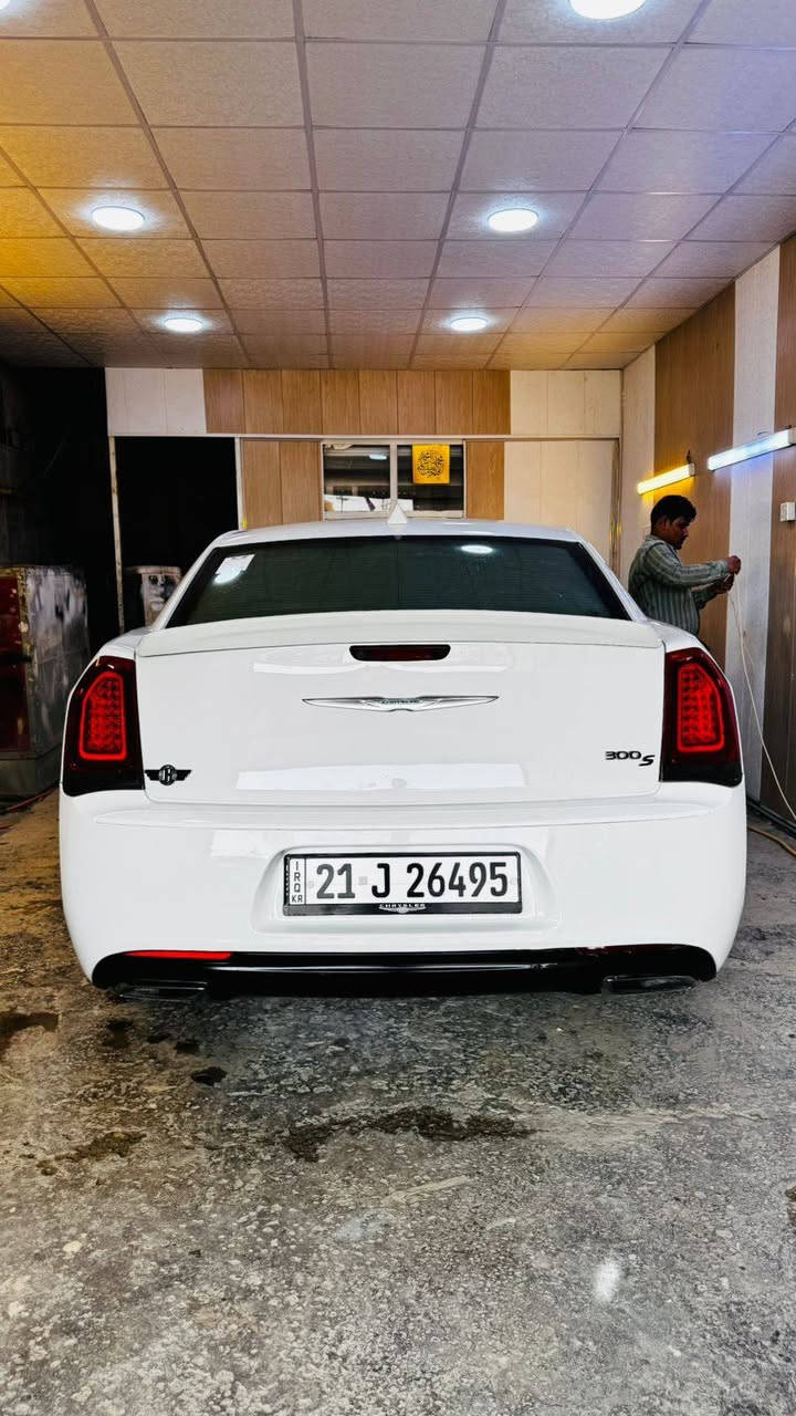 السلام عليكم 
السيارة اوباما كلين كندي موديل 2015 / بيها خشم الجاملغ مال جهة سايق بارد .الباقي كلة مكفول كير مكينة كشر السيارة كدامك وماخليت شي بيها كلشي ع ايدي ونظيفة السيارة ، والسعر ب٢٢٥ وبيها مجال ***********3مكانها الديوانية
