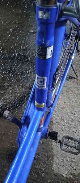 السلام عليكم بايسكل للبيع حجم 26 شركه معروفه كلوف نضافه فول تجي تشوف بعينك موديل 18 لون حبري مكاني بغداد البلديات  ***********
