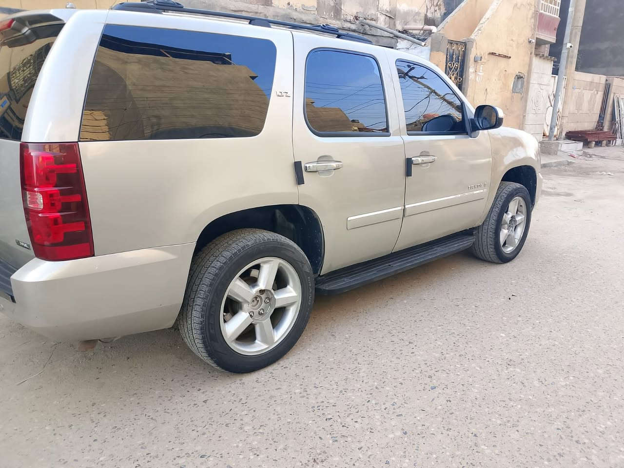 سلام عليكم تاهو ادوات مديل2008كصه جنطه متومه وكامله مابيه اي نقص سعر65وبيه مجال بسيط مكاني بصره تواصل***********
