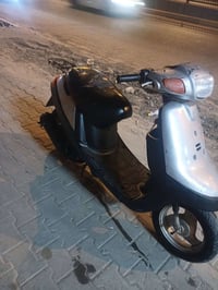 دراجه حلوه ونضيفه مستعجل عله بيعتهه ١٧٥  مقابل كراج لموحد  ٠٧٧١٧٤٤٠٠١٧