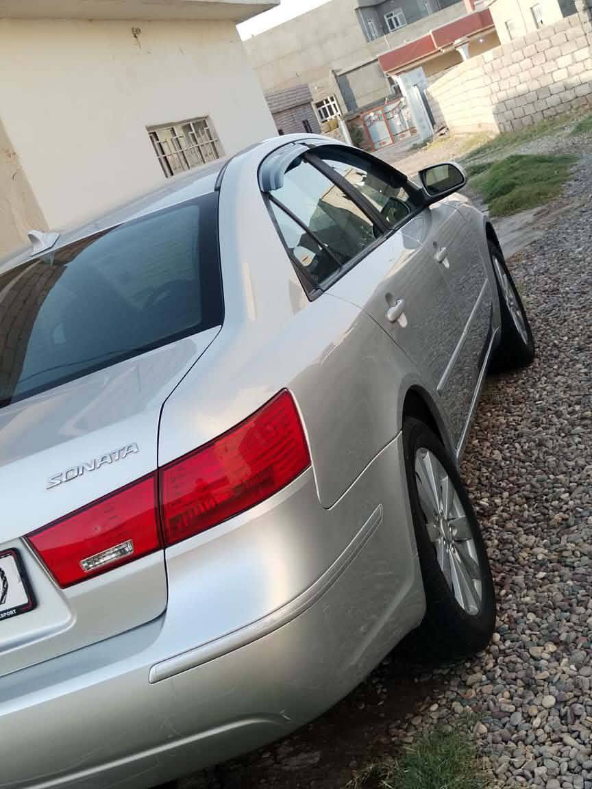 السلام عليكم
للبيع سوناته كير عادي موديل ٩ محرك 2400    ويل ١٧ سياره بدون ضرر عده الباب الخلف انفر رش فقط ليبل واحد رقم دولي بسمي كاربون بازين بيه سعر ١٢٧ وبيه مجال فليل رقم الهاتف.. ***********..
