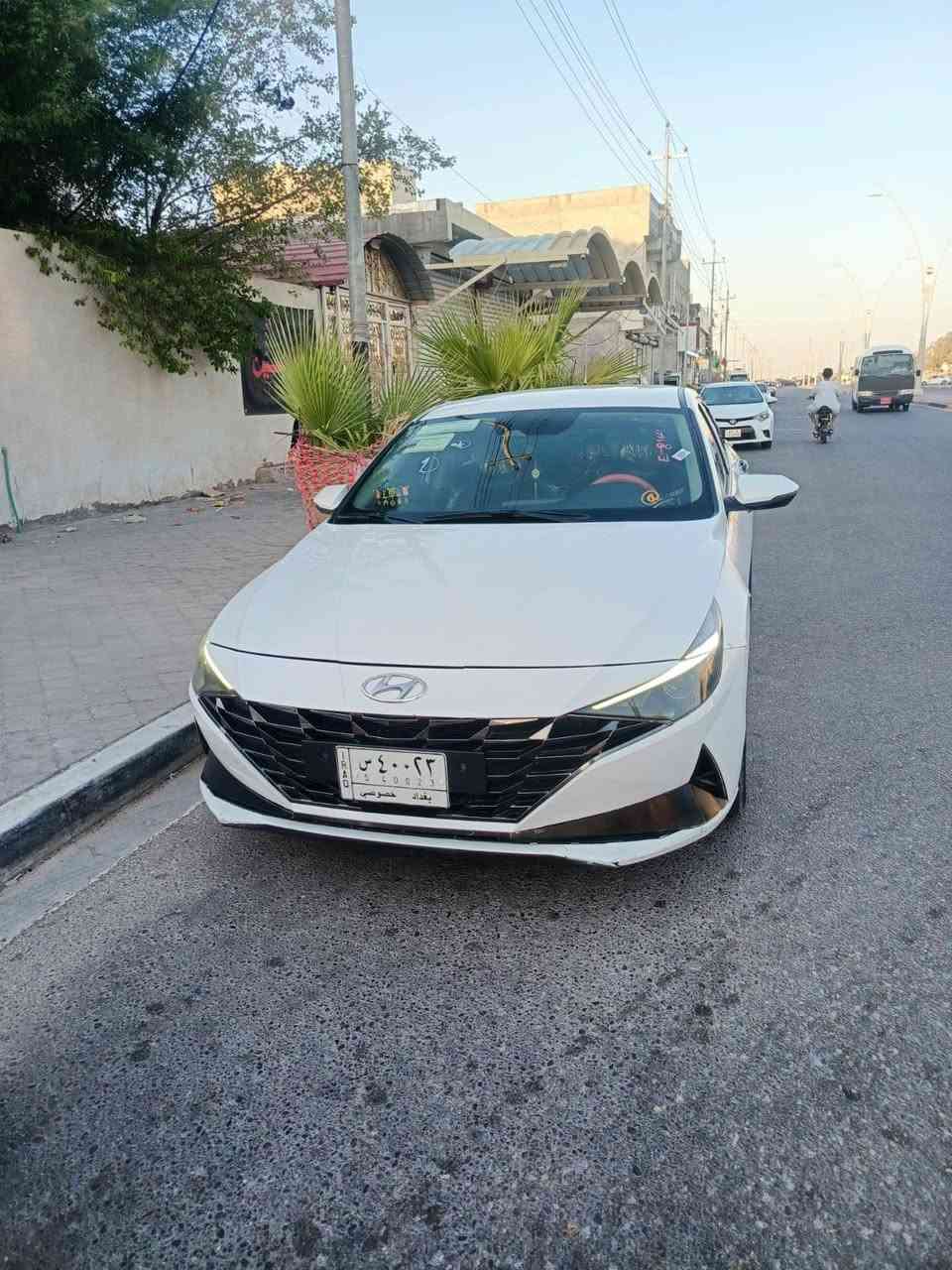 السلام عليكم
هونداي الانتره موديل 2021

معوقين رقم بغداد 
مكان سياره بصره زبير 
بعد سنتين وتصير حره 
محرك 1600تيربو 
كيره سيفيتي 8نمر 
طخم تاير جديد 
وارد كوري مكينه كير كفاله 
 سياره كفاله من كلشي 
ما عده الباره الي بالباب الخلفي فقط
سعر 130بيه مجال 
الهاتف ***********
