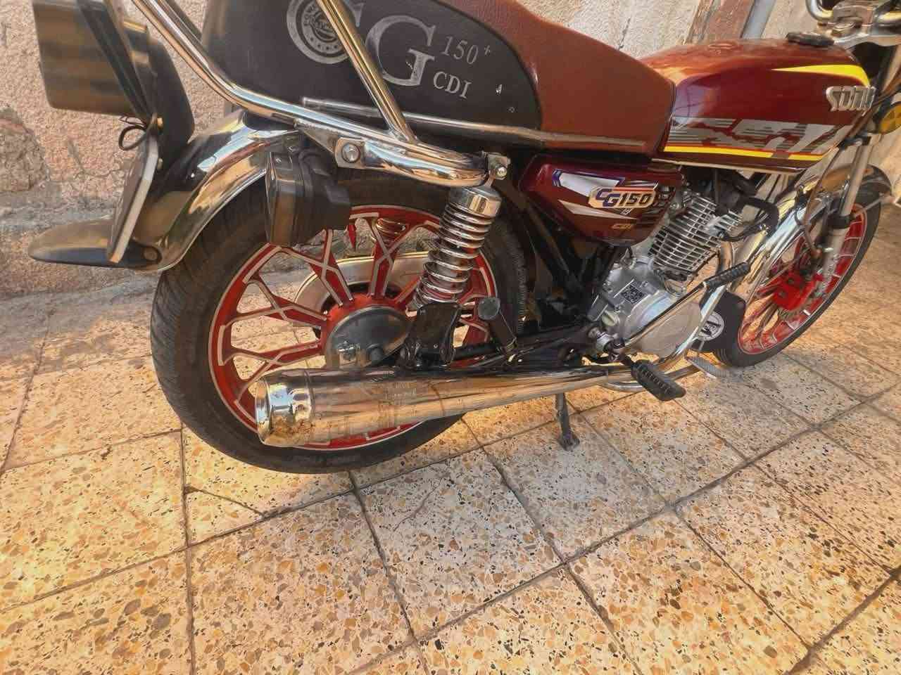 للبيع سونك سيفان مديل 2024 نضيف كير محرك خير من الله شاشه كتروني سلف مكينه 200 CC ورقه كارتونيه بي دراجه نضيفه حيل تايرات جدد اشاير لايت زنون عالي ناصي فووووول مواصفات سعر 600 وبي مجال بصيط عنوان ديالى المقداديه هاتف ***********
