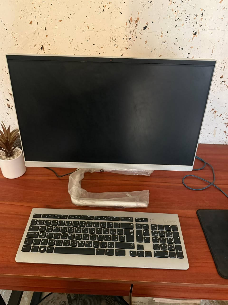 السلام عليكم  حاسبة لينوفو ال ان وان  يعني الكيس داخل الشاشة للبيع 

Lenovo IdeaCentre A340-22ICK

* معالج: Intel Core i5-9400T
* رام: 8GB
* هارد: 1TB HDD
* شاشة: 21.5 بوصة FHD

السعر ماعرف حالياً شكد قيم بما يرضي الله واخذها بلعافية عليك 

عنواني بغداد ومتوفر توصيل الحاسبة نظيفة جداً بعدها بلجيس موجودة غراضها وكارتونتها والماوس والكيبورد


**إذا كنت صاحب هذا الإعلان وتريد حذفه لأي سبب، رجاءا أرسل رسالة إلى الدعم الفني**