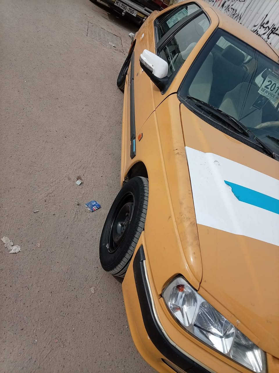 سلام عليكم سمند البيع موديل 2015 مكفول كير محرك السياره جديده خير من الله بيه طخه بل جاملغ اليسره الباقي مكفوله تخم تاير صدر جديد تبريد شغال بسمي السياره رقم بغداد مكاني بغداد الثير*********** الكورك *********** السعر 46 وبيه مجال حك الجيه
